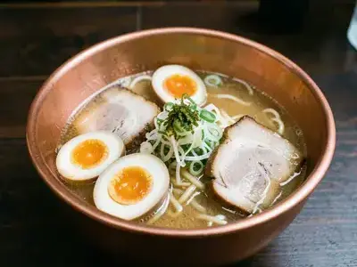 鶏白湯ラーメン